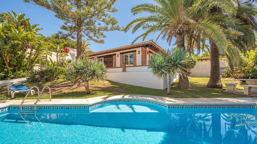 Villa Beachside Marbesa
